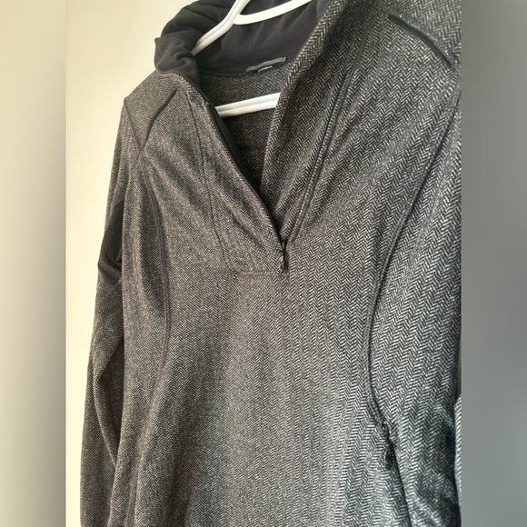 Lululemon Think Fast Pullover - Picture 4 of 7